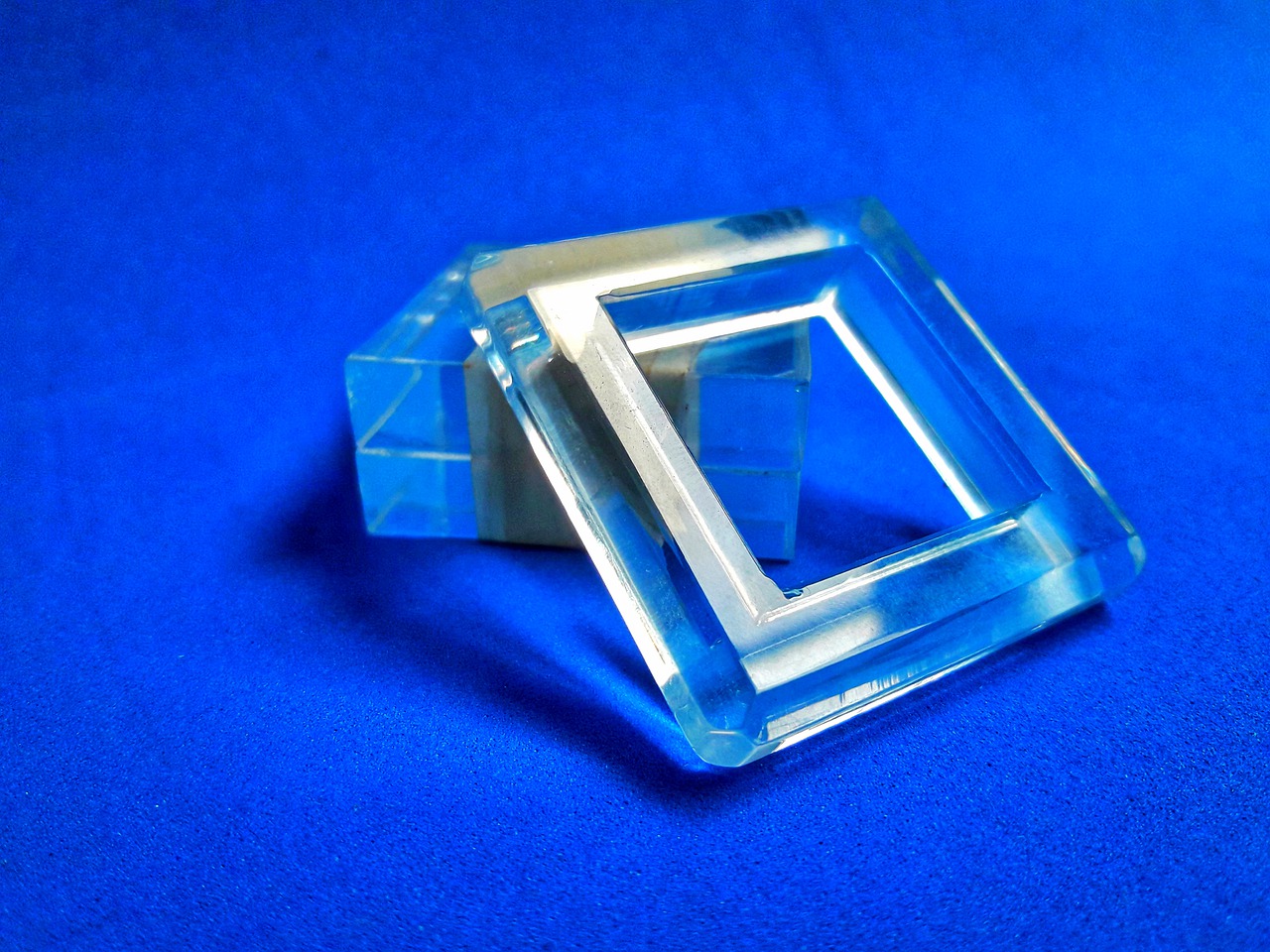 Advantages of Using Acrylic